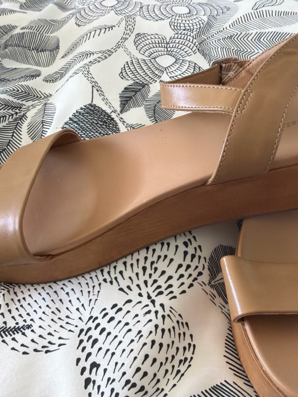 Amazon Women's Tan Platform Sandals